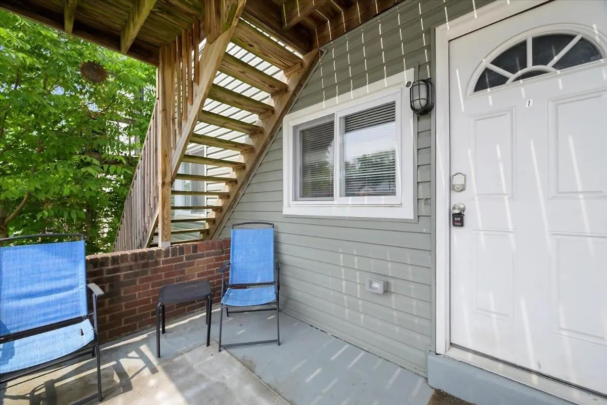 Locanda Great Two Bedroom W Off Street Parking To Explore The City Close To Downtown Airport Ballparks Pittsburgh Stati Uniti